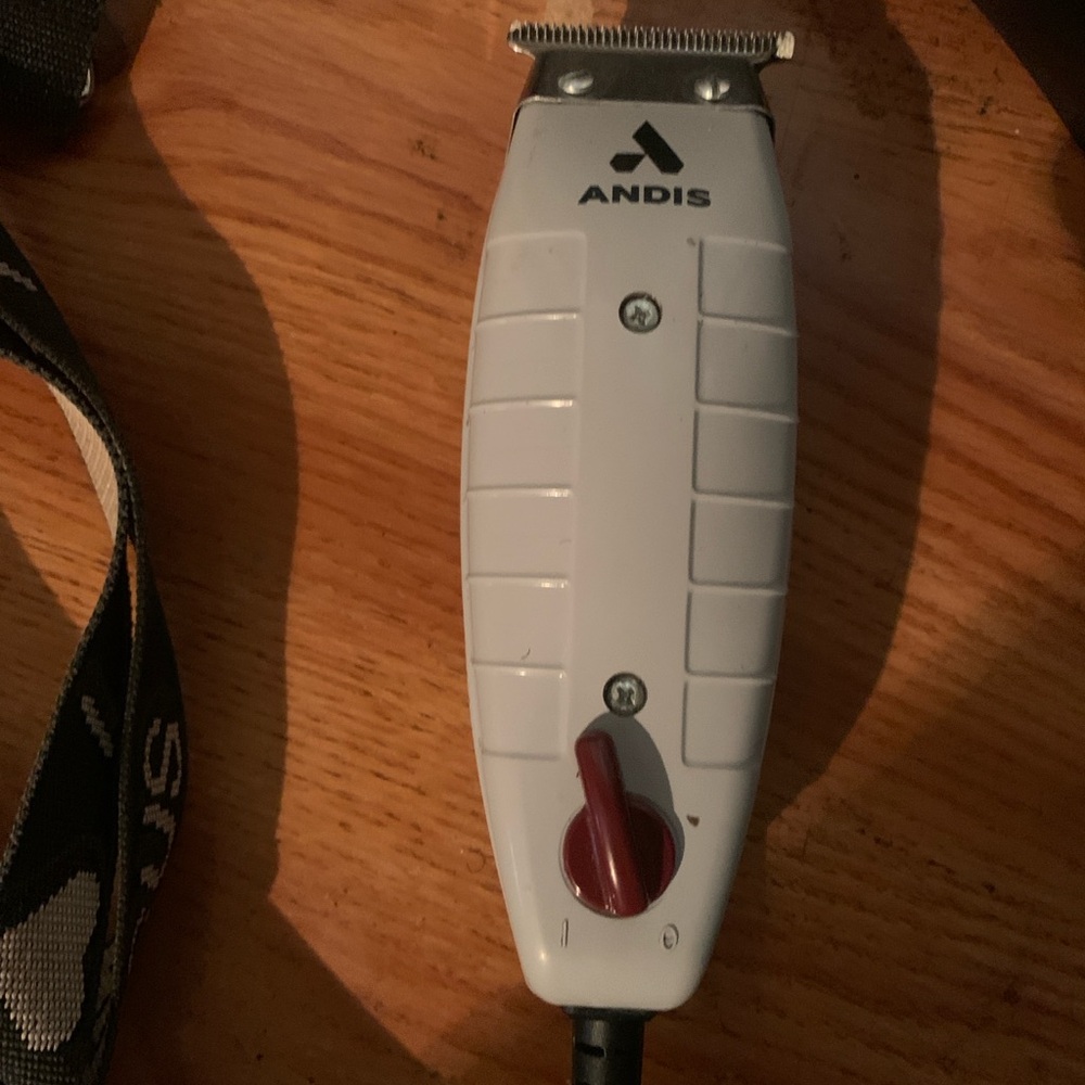 Andis White Hair Clipper